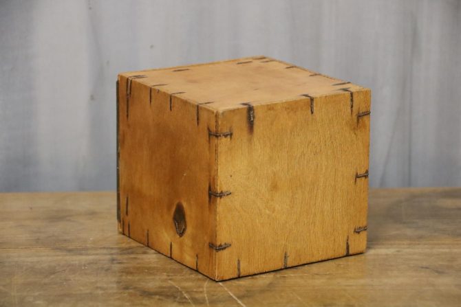 John Belton Tea Crate - Image 4